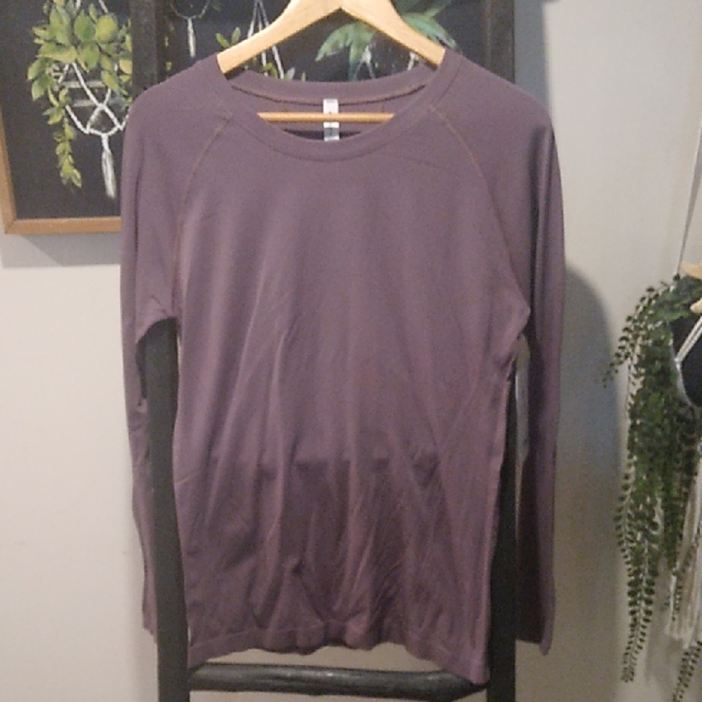 Women's Athleta Momentum  Top